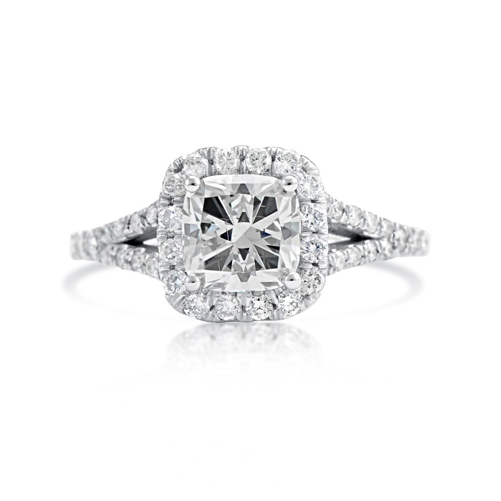 2.40 Ct Cushion Cut DVs2 Diamond Solitaire Engagement Ring 18K White Gold 2