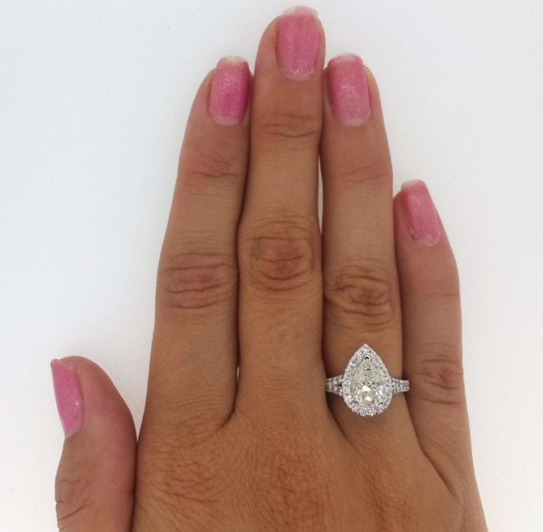 2.5 Carat Pear Cut Diamond Engagement Ring 18K White Gold 2