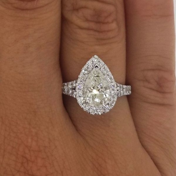 2.5 Ct Pear Shape Cut Diamond Solitaire Engagement Ring